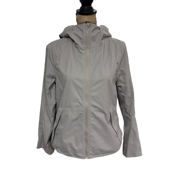 Lululemon Everyday Getaway Jacket Dark Chrome Gray Waterproof Hood Zipper Size 4 - Picture 2 of 11